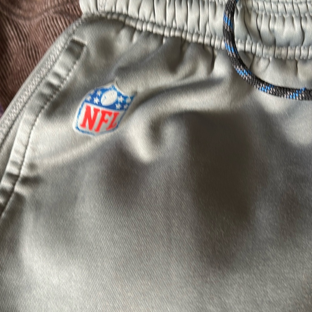 Men’s joggers Dri-fit material